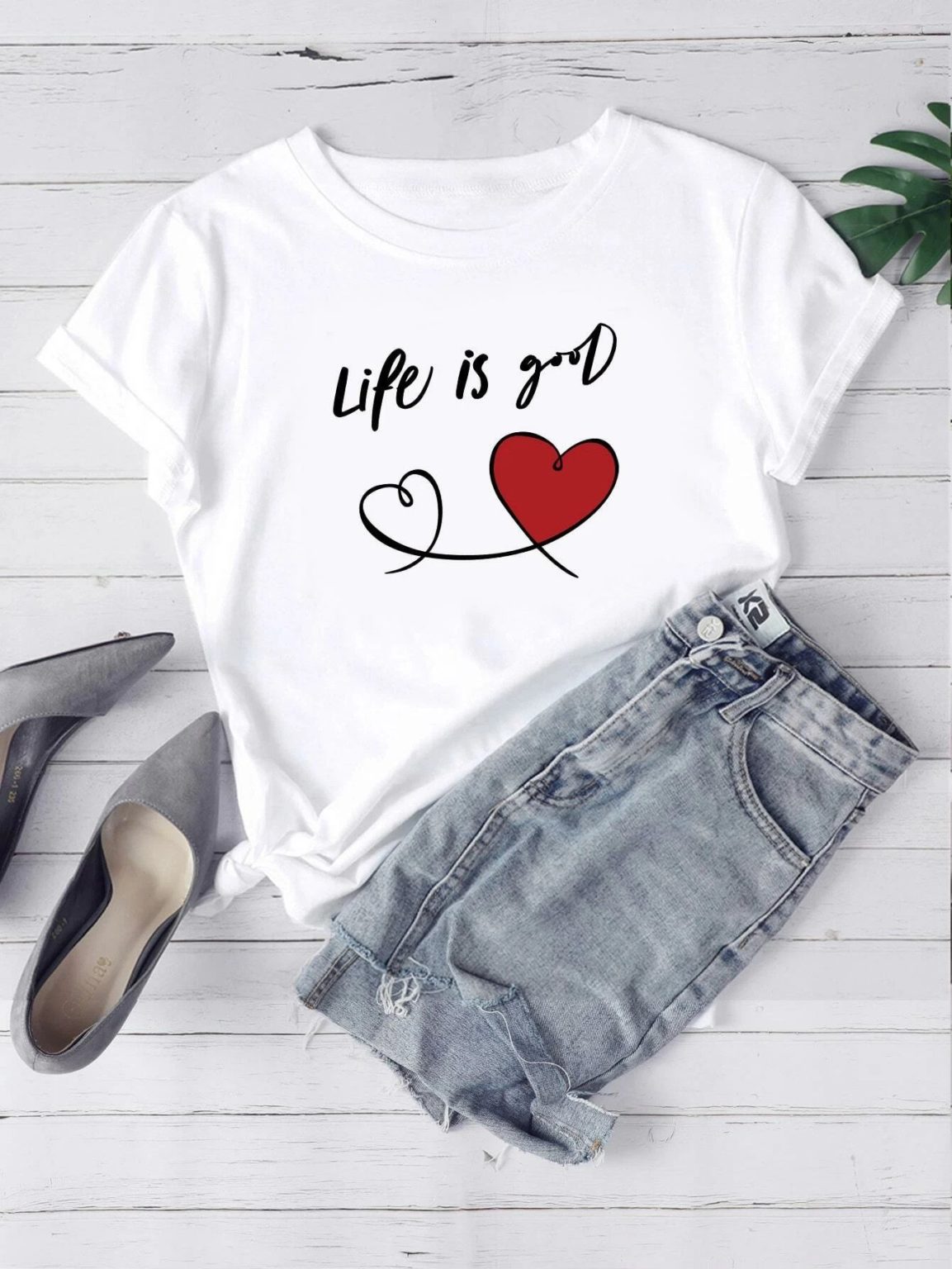 Дамска тениска Life is Good*hearts