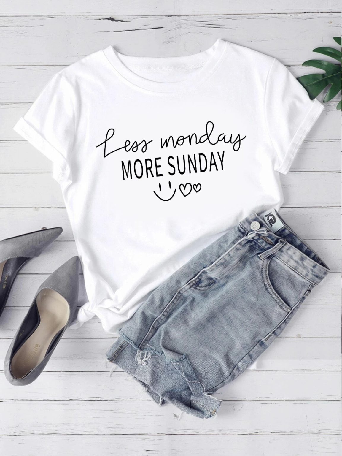 Дамска Тениска Less Monday More Sunday
