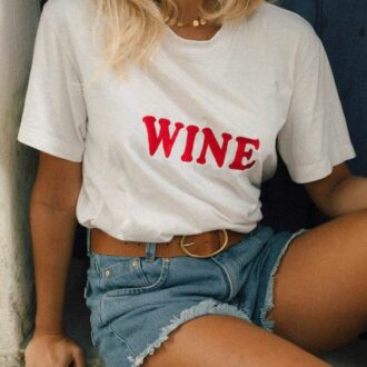 Дамска тениска Wine*red letters