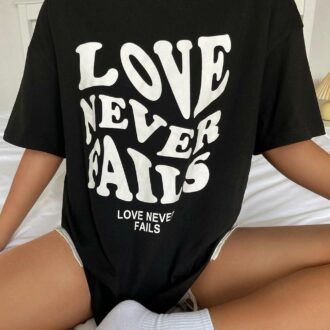 Oversize тениска Love Never Fails*2022