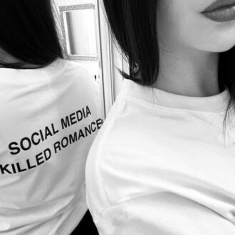 Дамска Тениска Social Media Killed Romance